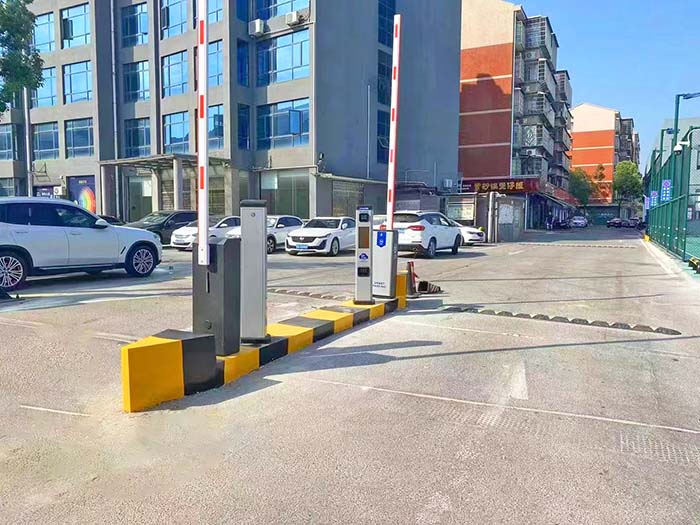 公寓停車(chē)場(chǎng)車(chē)牌識(shí)別系統(tǒng)